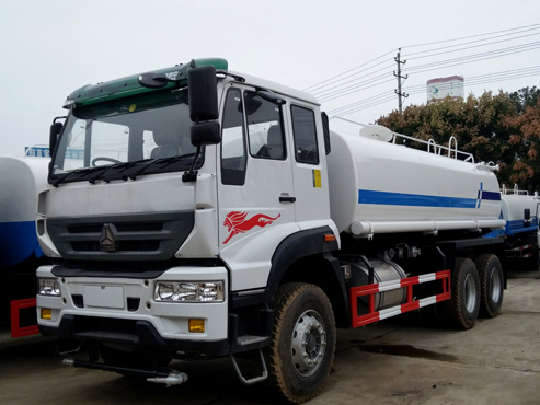 重汽18噸后雙橋?yàn)⑺?/></li>
<li id=