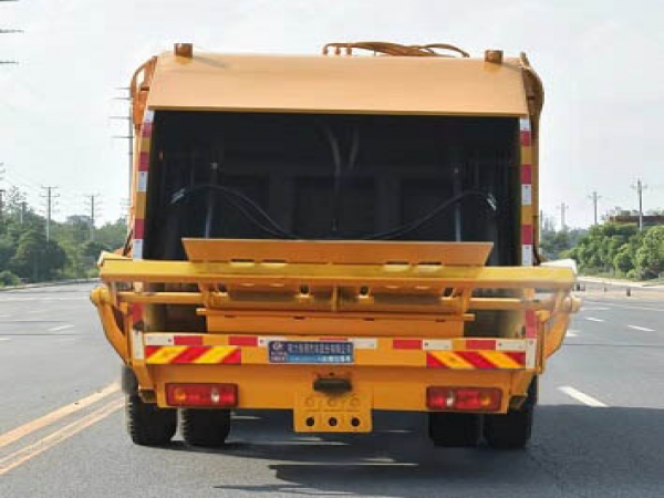 東風T3國六天然氣14方壓縮式垃圾車