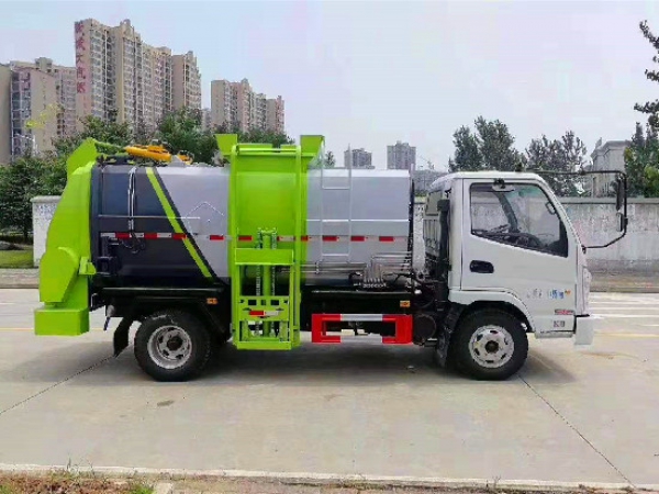 凱馬國(guó)六藍(lán)牌5方餐廚垃圾車