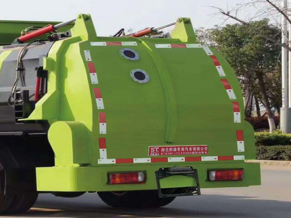 一汽輕卡國六餐廚垃圾車