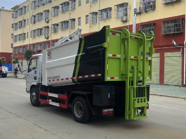 程力威牌CLW5079ZZZ6型自裝卸式垃圾車