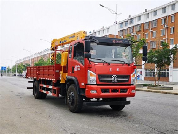 東風D912單橋6.3噸隨車吊