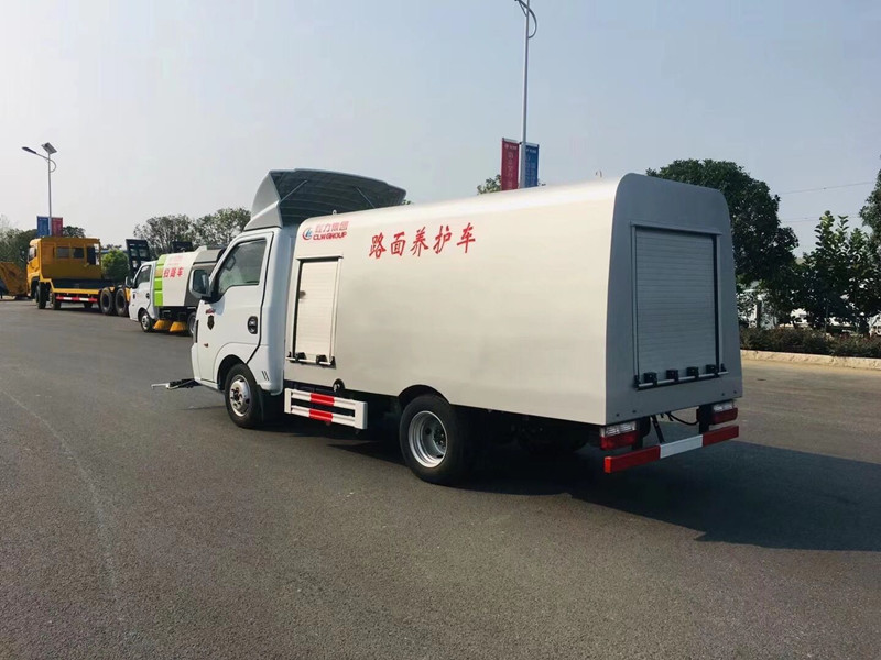 東風途逸路面清洗車1.5方水罐